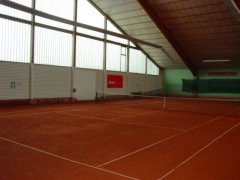 Grossansicht in neuem Fenster: Tennishalle in Zolling Grossansicht in neuem Fenster: Tennishalle in Zolling